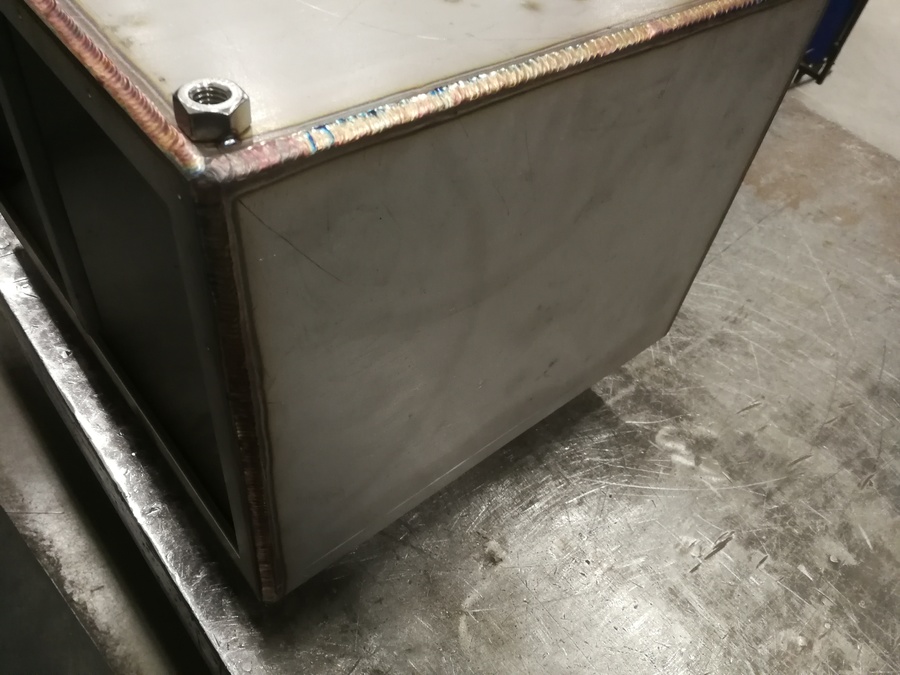 Belvedere Welding Gallery Photos - gallery-images/corner square tank.jpg